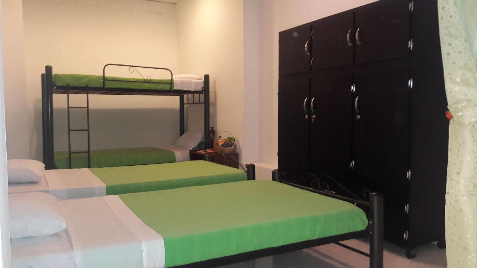 Hostal Deluxe Santander Манісалес Екстер'єр фото