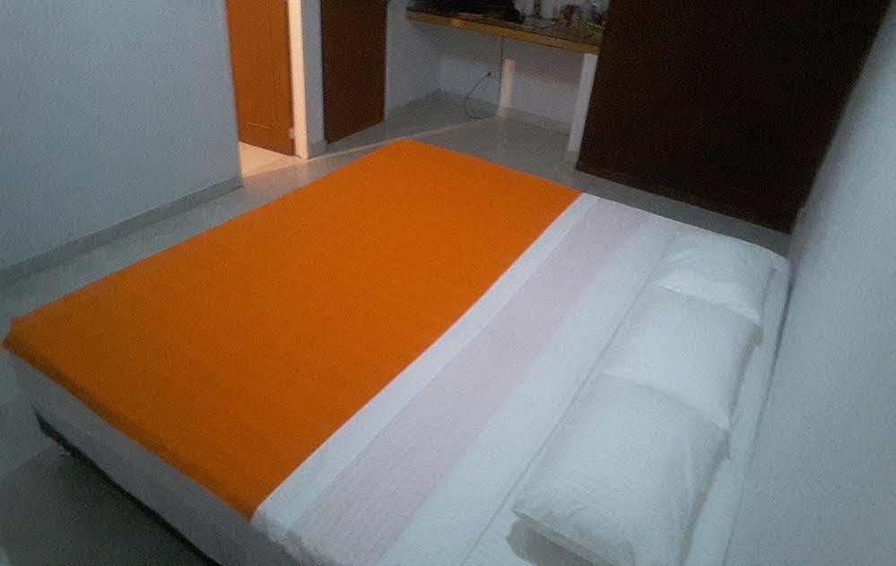 Hostal Deluxe Santander Манісалес Екстер'єр фото