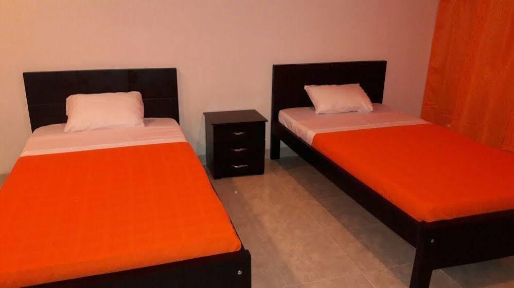 Hostal Deluxe Santander Манісалес Екстер'єр фото